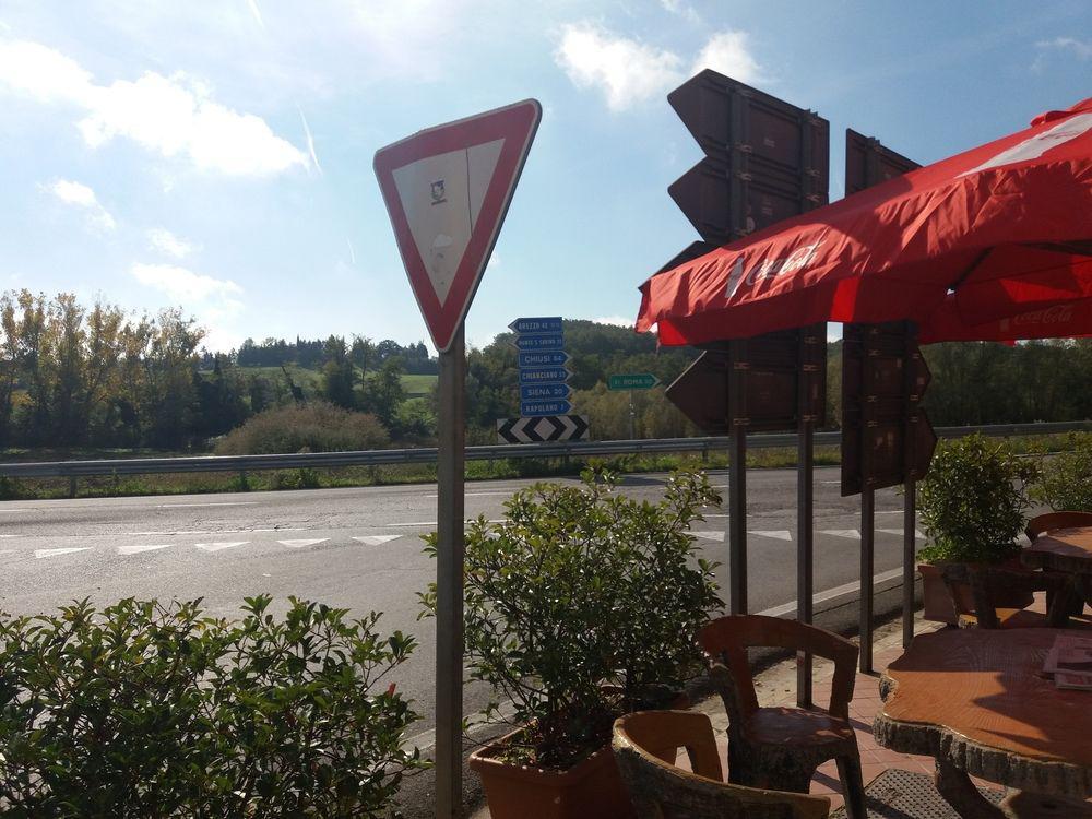 Oasi Del Grillo Lejlighedshotel Castelnuovo Berardenga Eksteriør billede